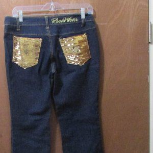 ROCAWEAR STRAIGHT LEG JEANS W SOLID GOLD TONE SEQUINS ON BK POCKETS SZ 7 X 32.5"